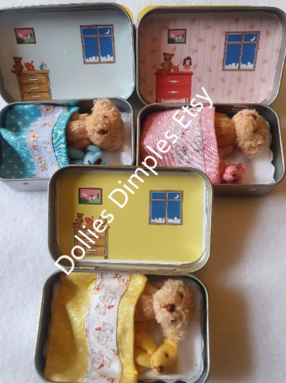 Teddy Family Mini Tin - Mummy, Daddy & Baby Bears Keepsake