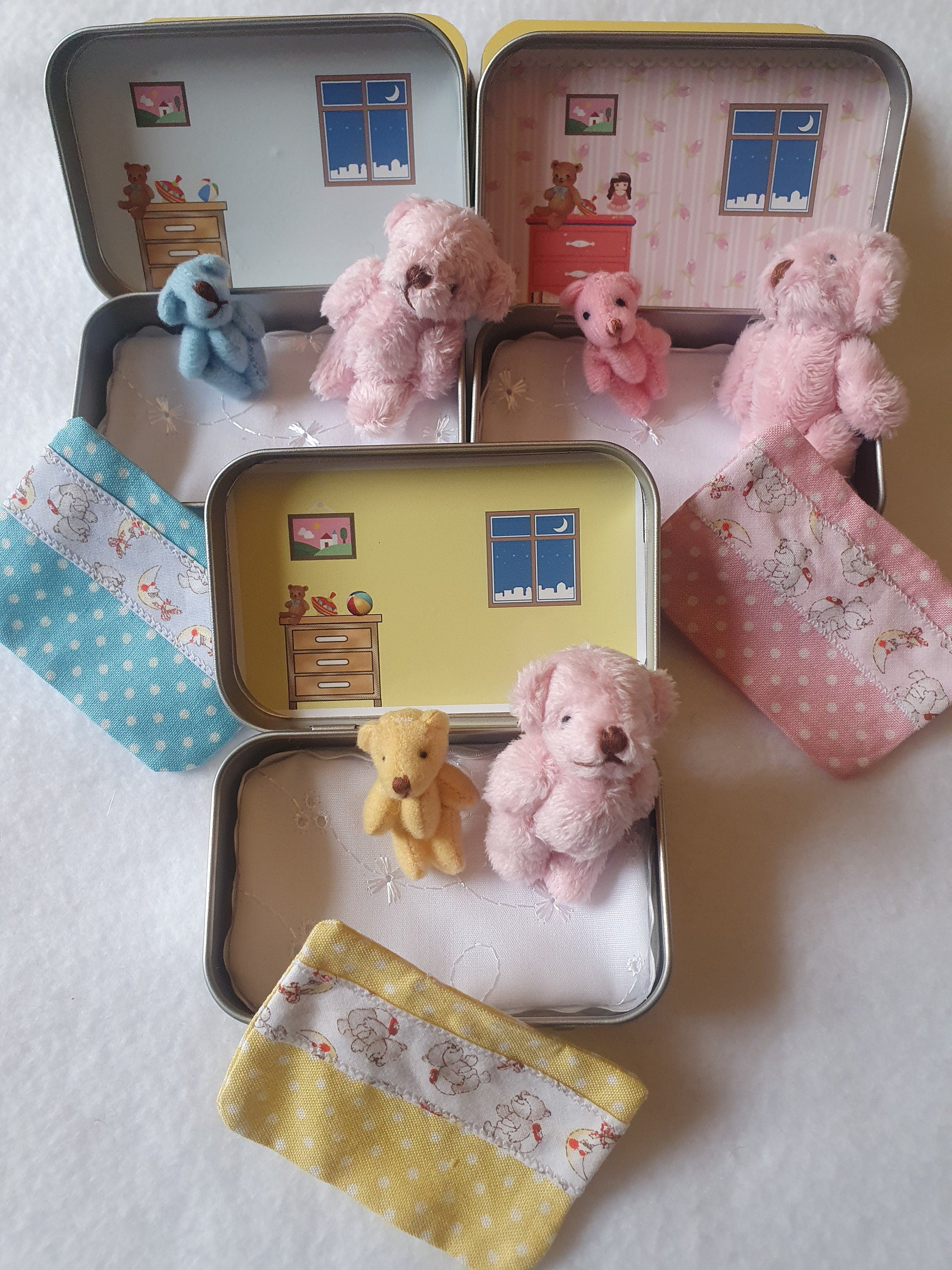 Teddy Family Mini Tin - Mummy, Daddy & Baby Bears Keepsake