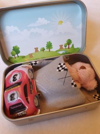 Personalized Miniature Teddy & Bunny Tin Playset, Party Favors, Bulk 10