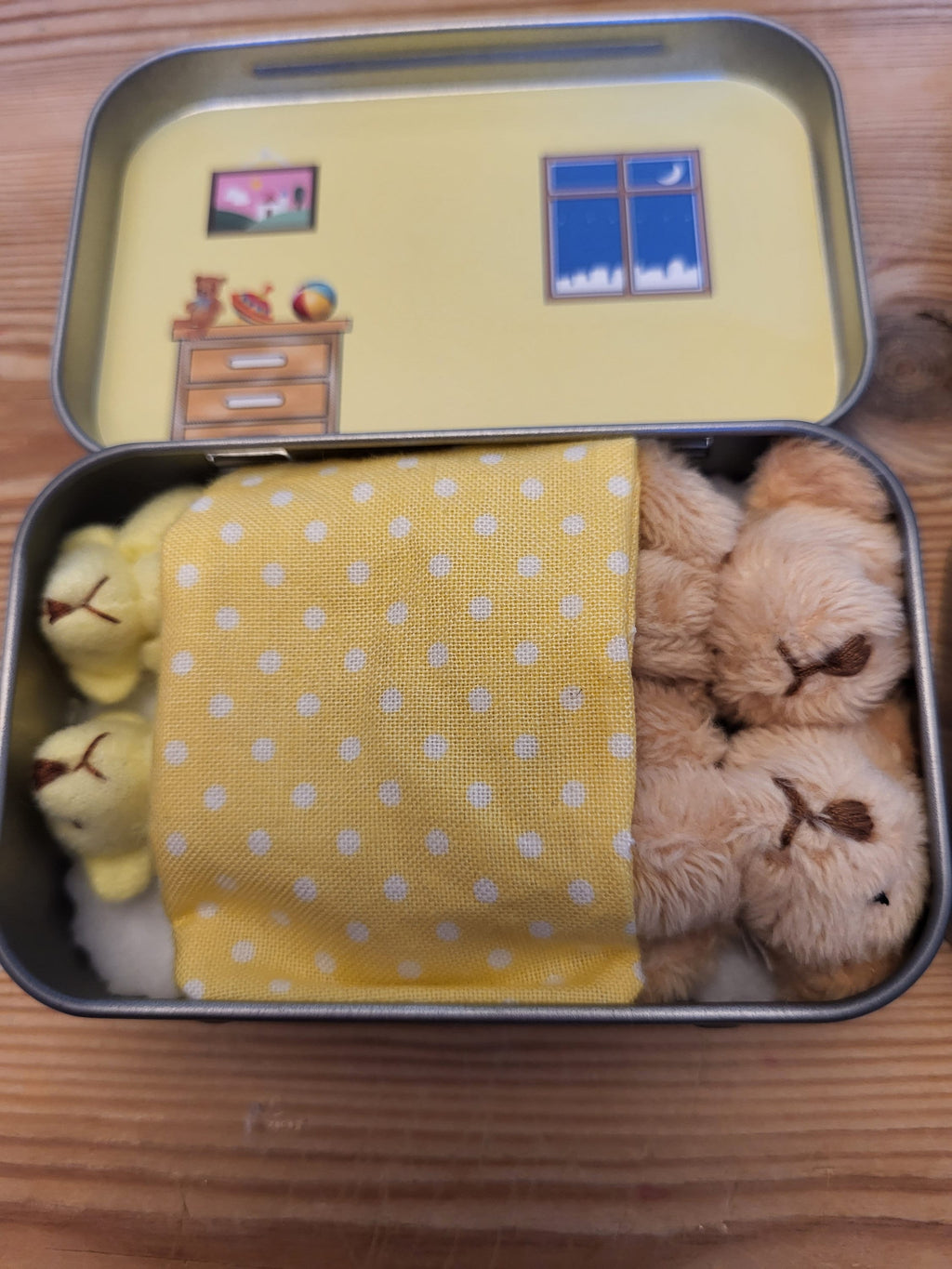 Teddy Family Mini Tin - Mummy, Daddy & Baby Bears Keepsake