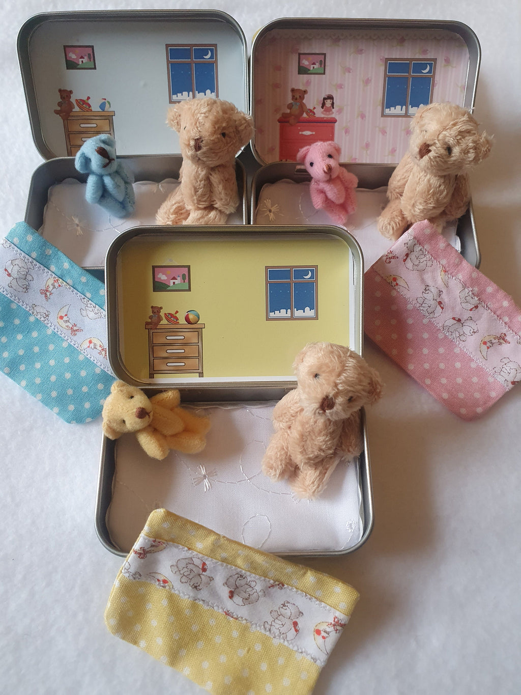 Teddy Family Mini Tin - Mummy, Daddy & Baby Bears Keepsake